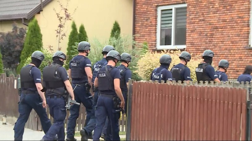 Miejsce zabójstwa trzyosobowej rodziny w Borowcach pod Częstochową /Polsat News