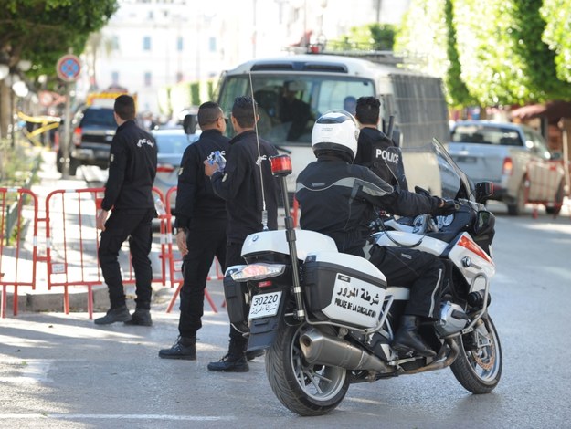 Miejsce zamachu w Tunisie / 	STR   /PAP/EPA