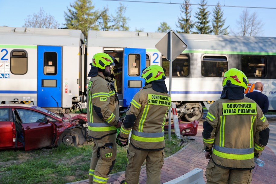 Miejsce zderzenia pociągu z samochodem osobowym na oznakowanym przejeździe kolejowym w Białym Dunajcu /	Grzegorz Momot   /PAP