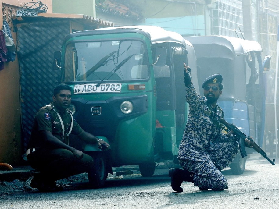 Miejsce zdetonowania ładunku wybuchowego przy kościele w Kolombo /M.A. PUSHPA KUMARA /PAP/EPA