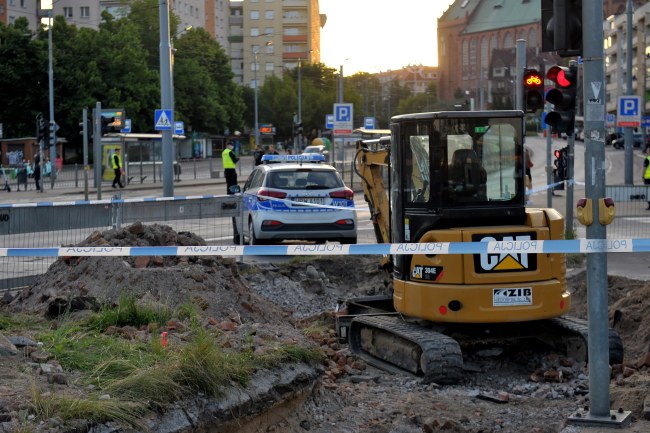 Miejsce znalezienia niewybuchu /	Marcin Bielecki   /PAP