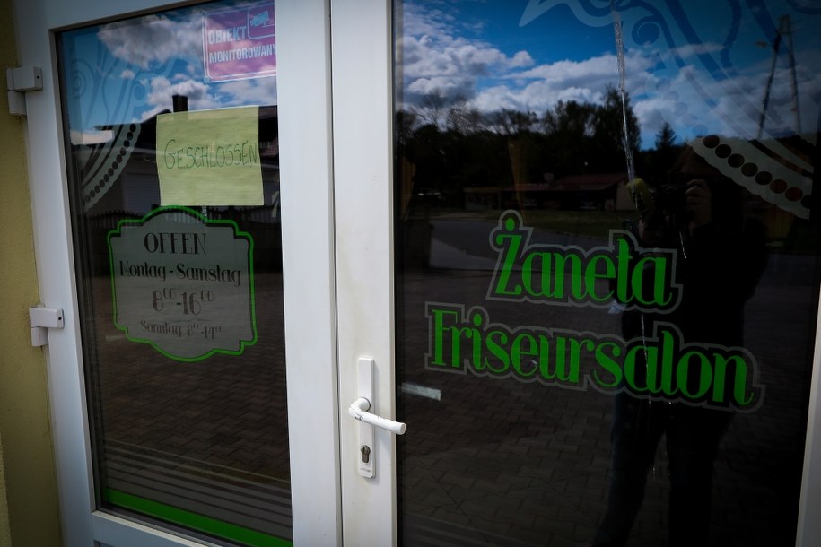 . Miejscowość to zaledwie 30 numerów domów, mieszka tu na stałe 120 osób. Jest też około 40 salonów fryzjerskich /Aneta Łuczkowska /RMF FM