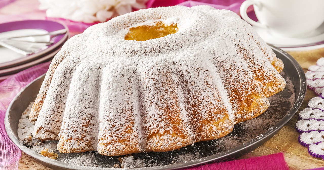 Miękka jak puch babka wielkanocna to coś, czego nie może zabraknąć na świątecznym stole. /fotoaloja /123RF/PICSEL