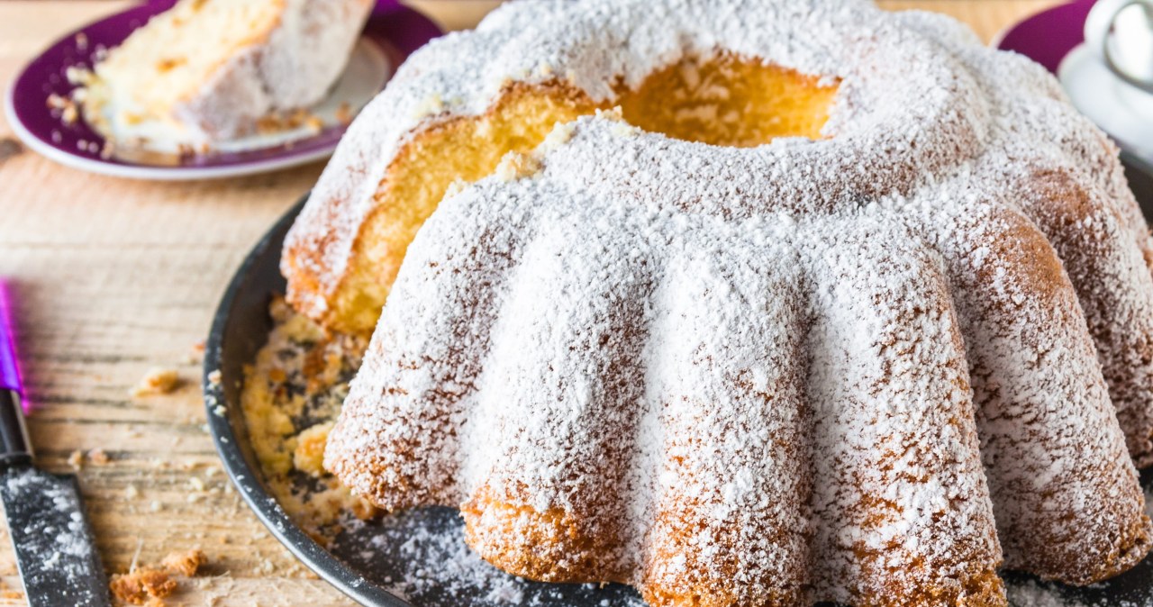 Miękka jak puch babka wielkanocna to coś, czego nie może zabraknąć na świątecznym stole. /fotoaloja /123RF/PICSEL
