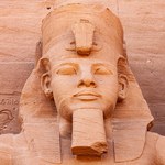 Mieli dźwig i chcieli ukraść 10-tonowy posąg faraona. Złodzieje zatrzymani