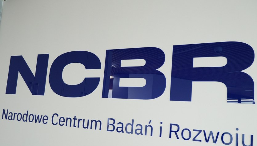 Mieli oszukać NCBR na ponad 3 mln zł. Pięć osób w rękach służb