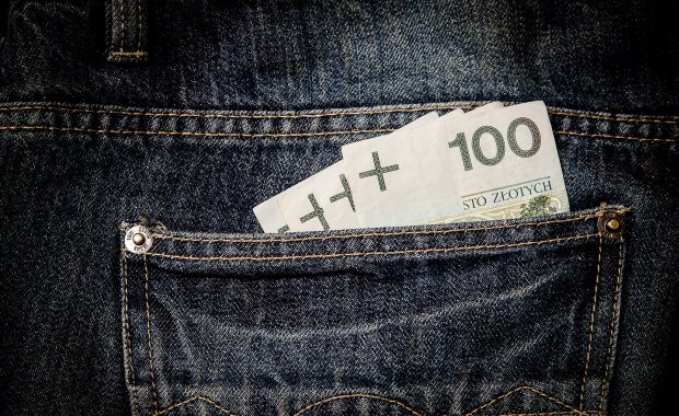 Mieli pomagać dzieciom, wyłudzali pieniądze. Usłyszeli 8 000 zarzutów 