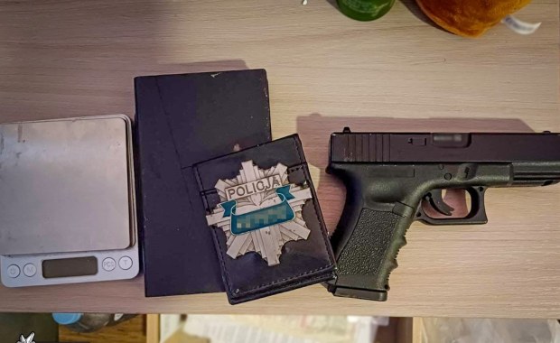 Mieli rozprowadzić kilkaset kilogramów narkotyków. Kilkanaście osób zatrzymanych