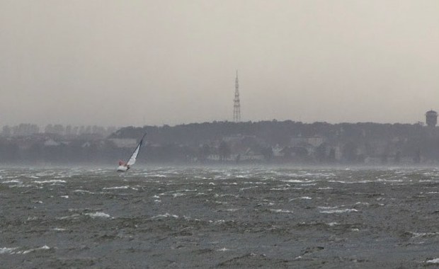"Mieliśmy telefon o białym szkwale". Ratownicy apelują: sprawdzajcie prognozy 