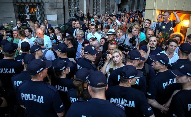 ​Miesięcznica smoleńska: 2 osoby zatrzymane, ponad 40 wniosków o ukaranie