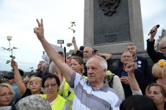 Miesięcznica smoleńska: Uczestnicy kontrmanifestacji