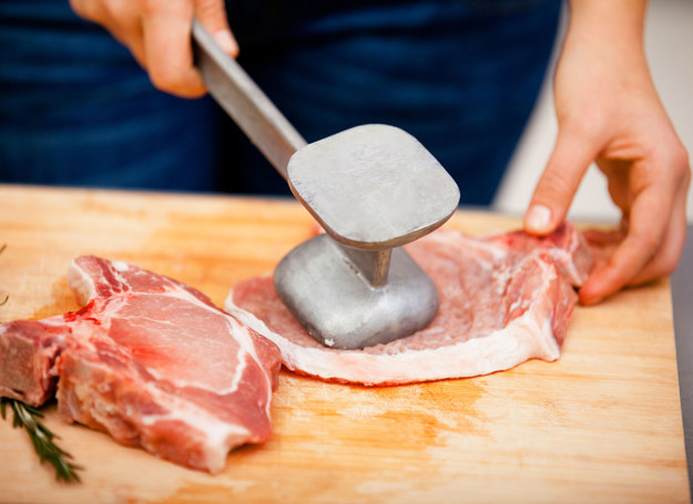 Mięso podnosi poziom cholesterolu? Niekoniecznie... /123RF/PICSEL
