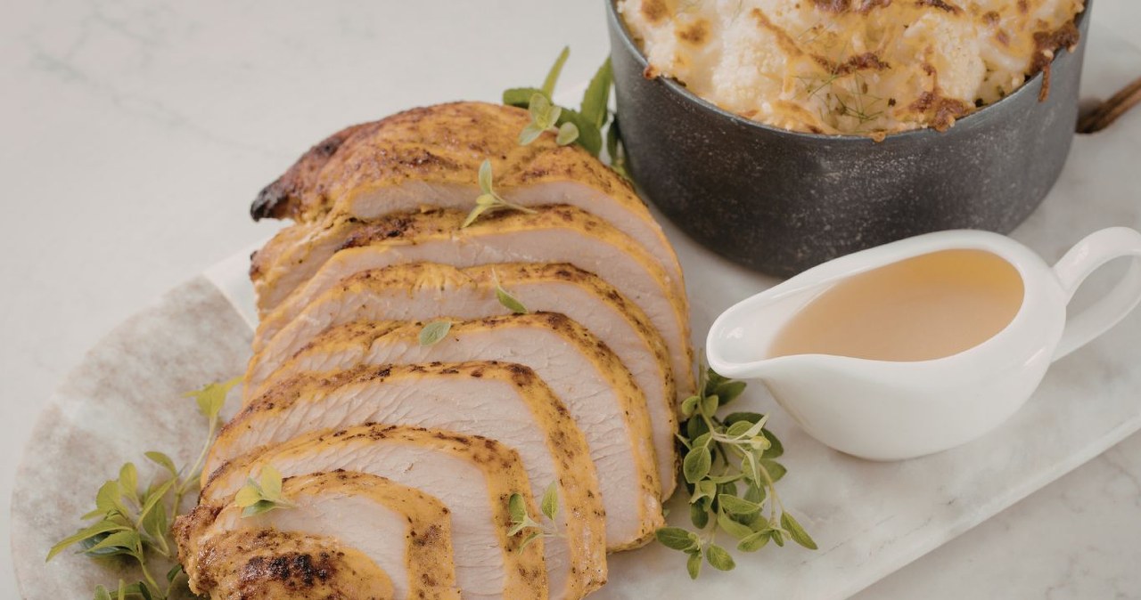 Mięso polecane przez dietetyków można jeść nawet 4 razy w tygodniu. Rolada to jedna z wielu propozycji jego przygotowania. /Alma Grigorita's Images /123RF/PICSEL