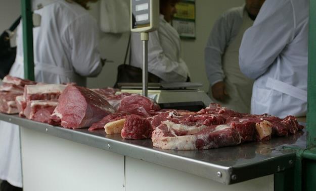 Mięso zawierało groźne bakterie... Fot. MIROSŁAW NOWORYTA /Agencja SE/East News