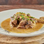 Mięso zdrowsze od wołowiny i wieprzowiny. Ma ogrom kolagenu i żelaza, dobre dla serca i mózgu