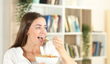 Mieszam ze skyrem i jem na śniadanie. Podkręca metabolizm i pomaga schudnąć