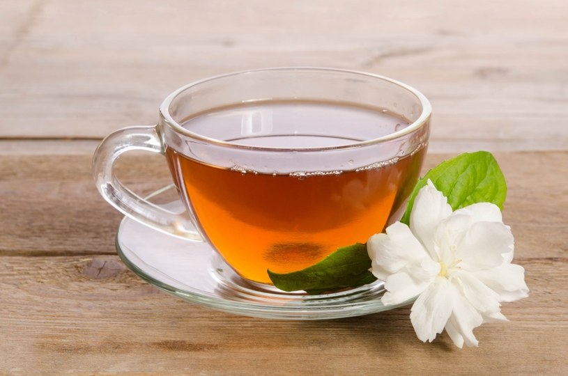 Mieszanki herbat z dodatkiem jaśminu obniżają ciśnienie krwi i zapobiegają skokom cukru /123RF/PICSEL