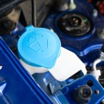 Mieszasz ze sobą płyn letni i zimowy? To dobrze, ale pamiętaj o ważnej zasadzie