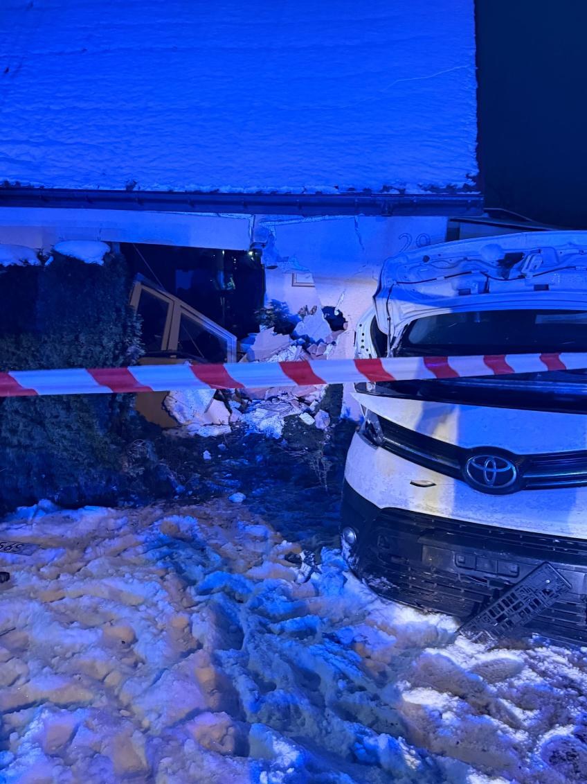 Mieszkańcom budynku nic się nie stało /Policja Płock /Policja