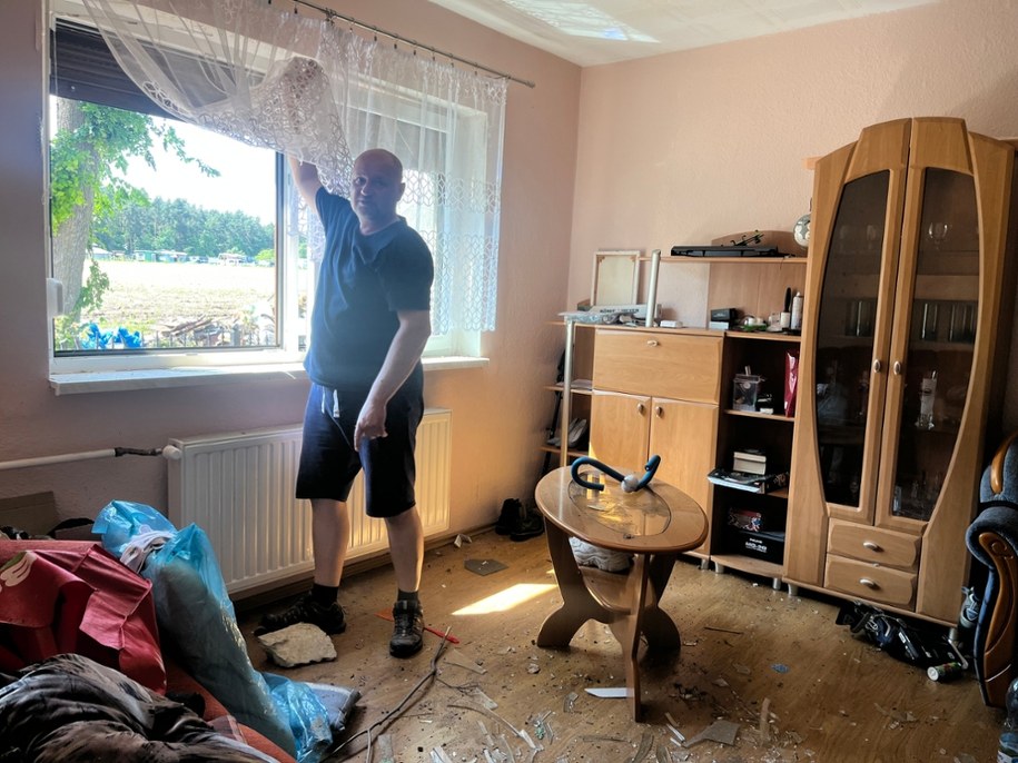 Mieszkańcy Balcarzowic nie dostali alertu RCB przed trąbą powietrzną. Straty są ogromne /Martyna Czerwińska /RMF FM