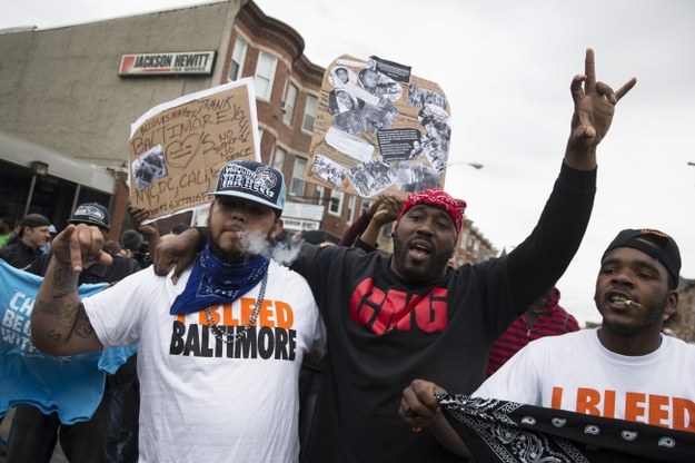 Mieszkańcy Baltimore cieszą się z zarzutów dla policjantów /PAP/EPA/JOHN TAGGART /PAP/EPA