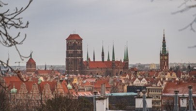 ​Mieszkańcy Gdańska odczytali Konstytucję RP. Uczcili 25. rocznicę jej uchwalenia