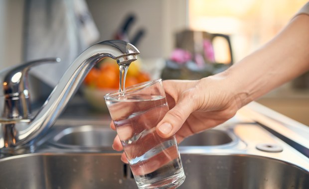 Mieszkańcy kilku mazurskich wiosek muszą oszczędzać wodę