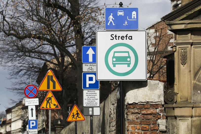 Mieszkańcy Krakowa popierają Strefę Czystego Transportu. Są wyniki badania /Beata Zawrzel /Reporter