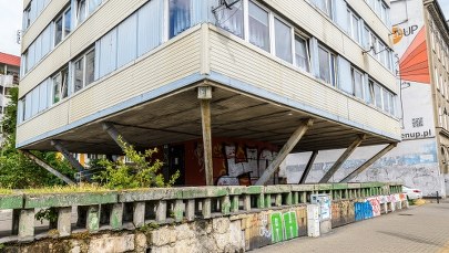 Mieszkańcy muszą opuścić Trzonolinowiec. Jest decyzja nadzoru budowlanego      