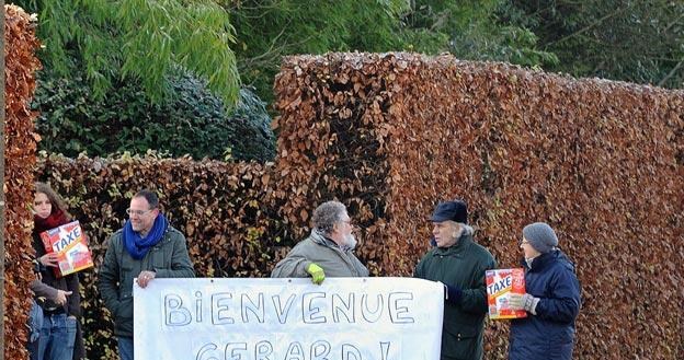 Mieszkańcy Nechin witają Gerarda Depardieu /AFP