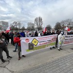 ​Mieszkańcy nie chcą toksycznych odpadów. Protest przed urzędem marszałkowskim