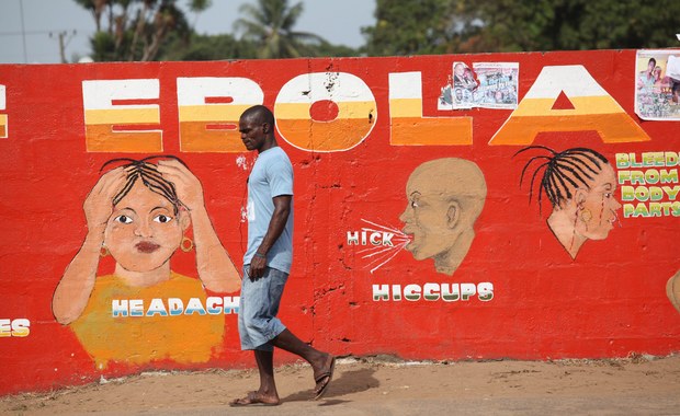 Mieszkańcy nie mogą wychodzić z domów. Ebola 