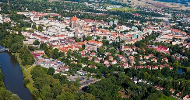 Mieszkańcy Nysy dostaną z budżetu miasta 6000 zł na każde dziecko /&copy;123RF/PICSEL