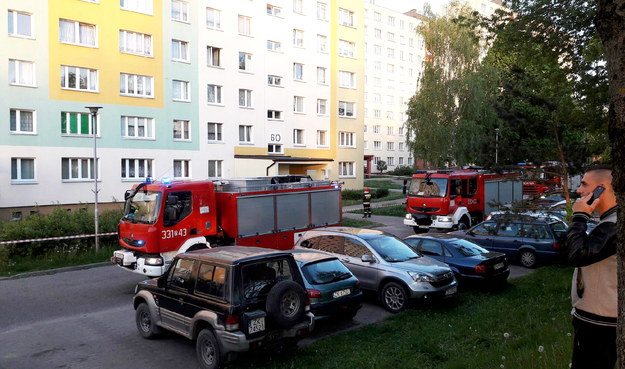 Mieszkańcy ponad 200 mieszkań z dwóch bloków przy ul. Władysława IV w Koszalinie zostali ewakuowani z powodu ryzyka uszkodzenia jednego z budynków /Marcin Bielecki /PAP