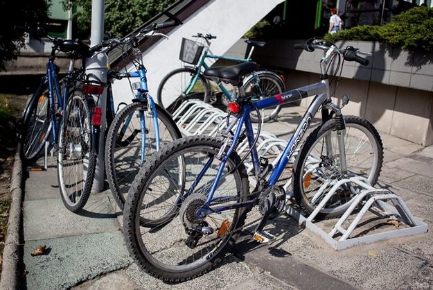 Mieszkańcy zdecydują, czy chcą więcej stojaków na rowery /Michał Walczak /PAP