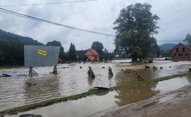 Mieszkańcy Żelazna: Nie mieliśmy kontaktu ze światem