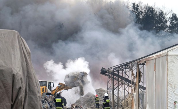 Mieszkańcy Żor skarżą się na uciążliwy odór: Smród, aż w oczy szczypie 