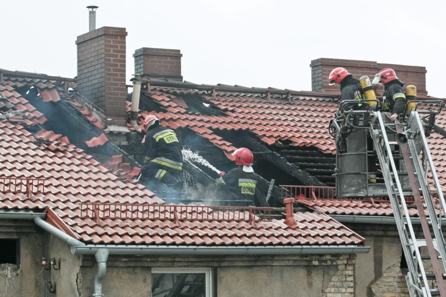 Policjant ranny w Gdańsku: Spłonęło jego mieszkanie
