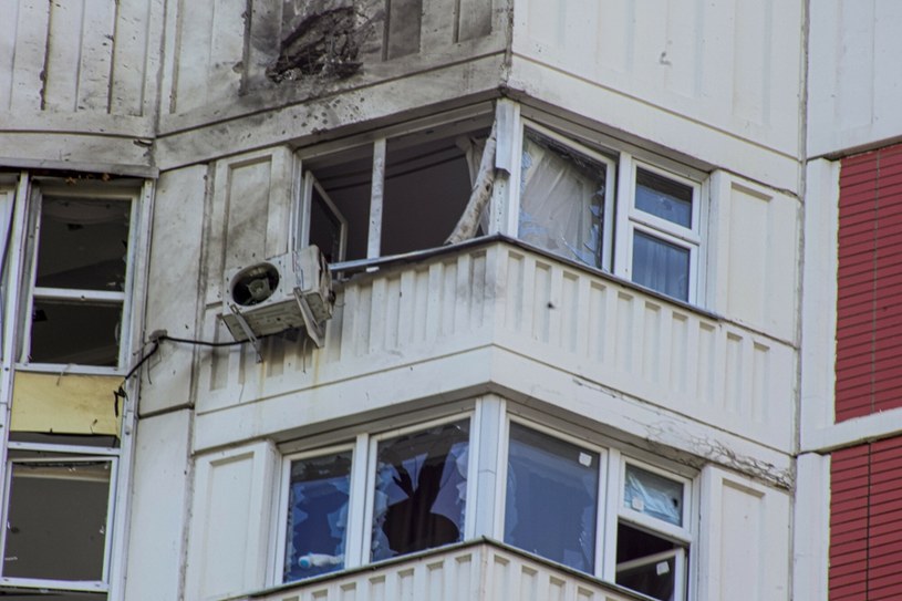 Mieszkanie w budynku w Moskwie, które zostało podobno uszkodzone przez atak drona kamikadze (30 maja 2023) /East News