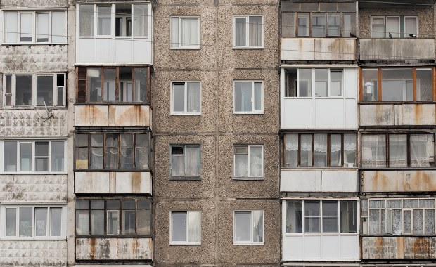 Mieszkanie za remont. Spór na linii wojewoda śląski - władze Katowic