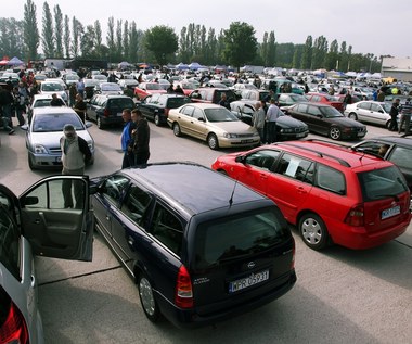 Mieszkaniec Podkarpacia ma... 3300 samochodów!