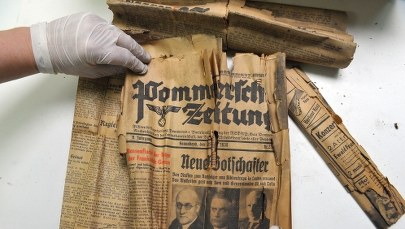 Mieszkaniec Szczecina podczas remontu odkrył bezcenne dokumenty 