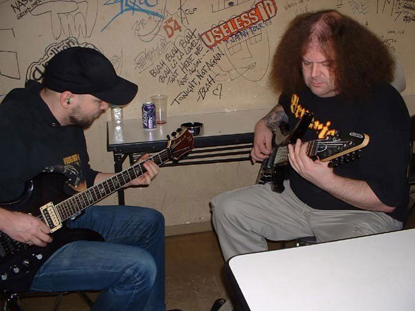Mieszko Talarczyk (Nasum) i Shane Embury (Napalm Death) w Japonii /Oficjalna strona zespołu