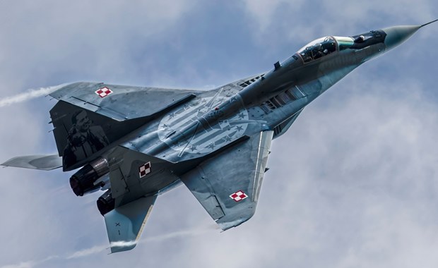 MiG-29 przekroczył barierę dźwięku. Uszkodzone dachy pod Malborkiem