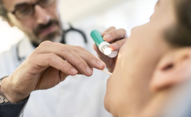 Migdałków lepiej pochopnie nie wycinać...