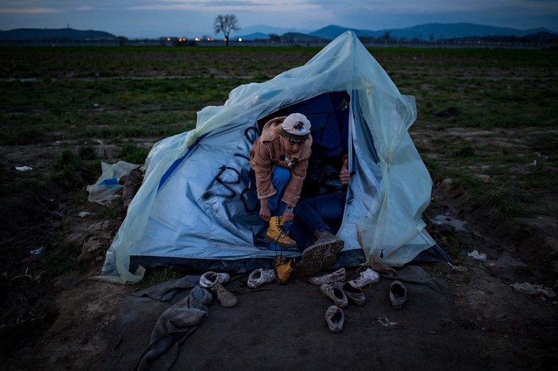 Migranci na granicy grecko-macedońskiej /AFP