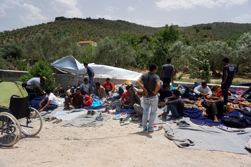Migranci na greckiej wyspie Lesbos /AFP