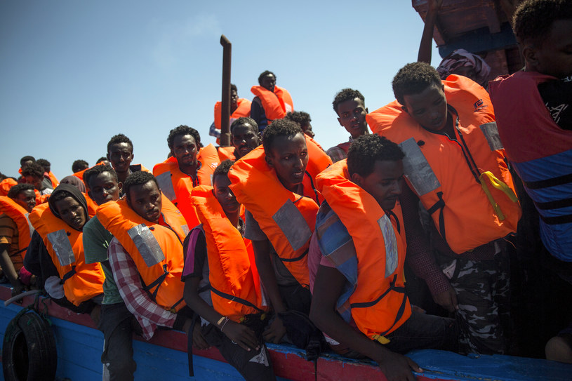 Migranci uratowani na Morzu Śródziemnym /Angelos Tzortzinis /AFP