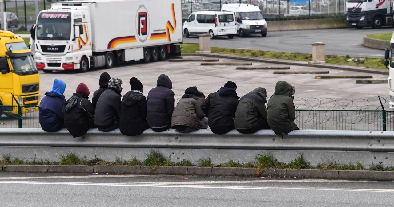 Migranci wciąż najczęściej wybierają Niemcy przemieszczając się tam przez wiele europejskich krajów. Zdj. ilustracyjne /AFP