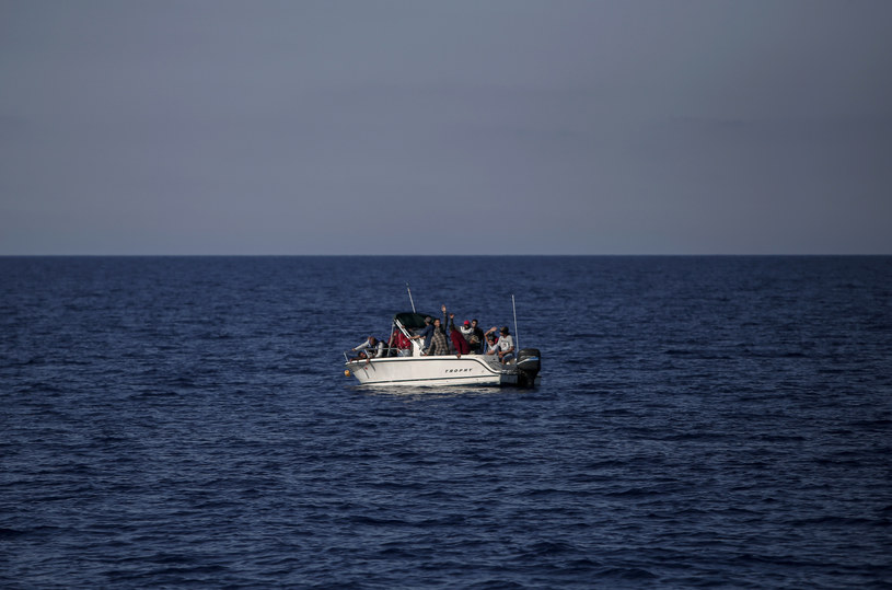 Migranci, zdj. ilustracyjne /Angelos Tzortzinis /AFP